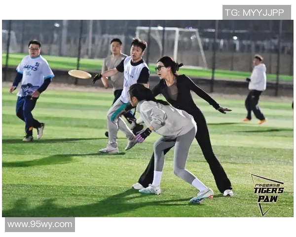 深圳飞盘队技术创新再创佳绩引领全国飞盘运动新风潮